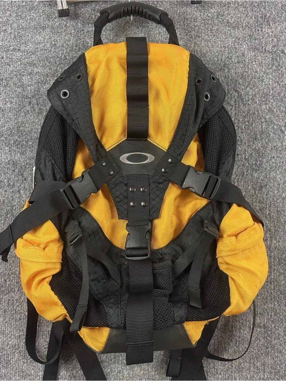 Oakley Icon 2.0 Yellow and Black Tactical Backpack